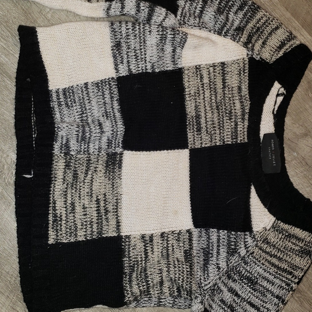 Checkered black, white, and grey cropped sweater